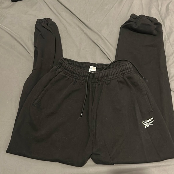 Light Reebok joggers - Picture 1 of 1